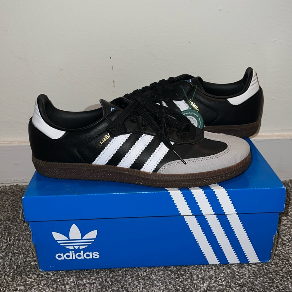 Brand new never worn black samba vegan sneakers
